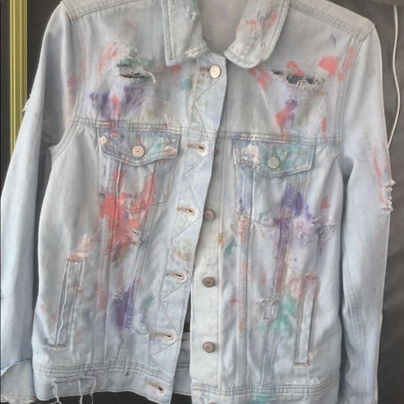 Jean jacket - Picture 1 of 4